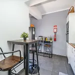 Zizas House T2 Palace شقة *